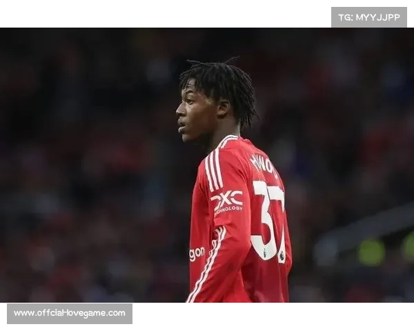 梅努赛季首次英超首发，赛后与恩师卡里克紧紧拥抱